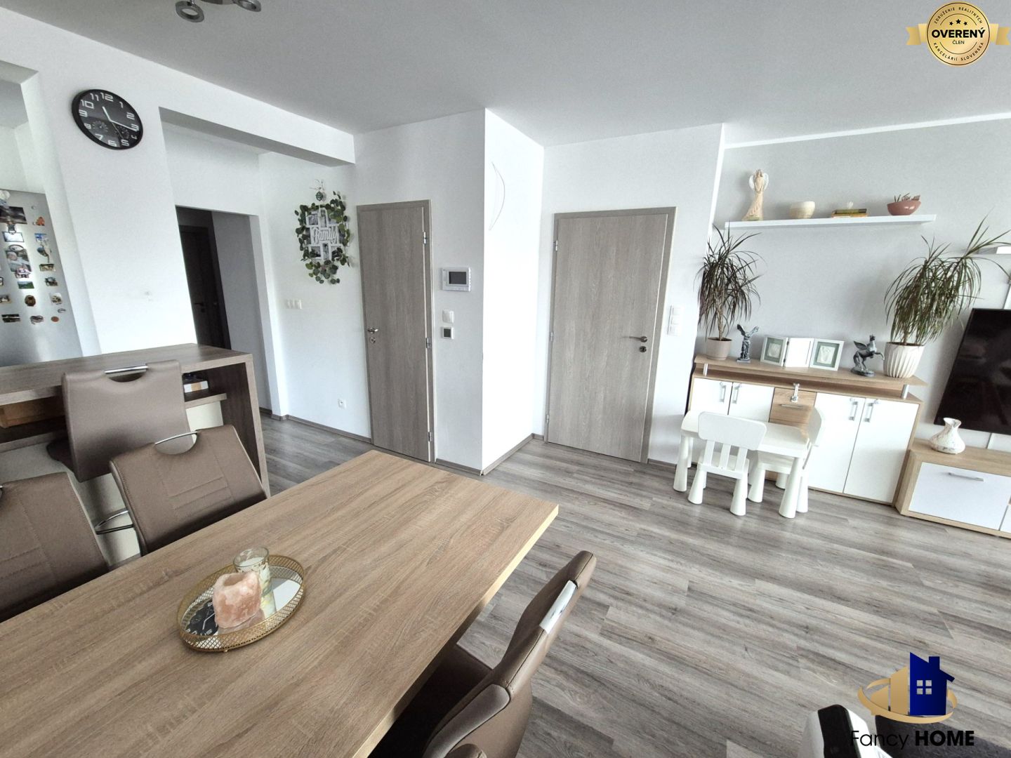 ** PREDANÝ ** Luxusný 3 izb byt v centre Veľkého Bielu okres SENEC