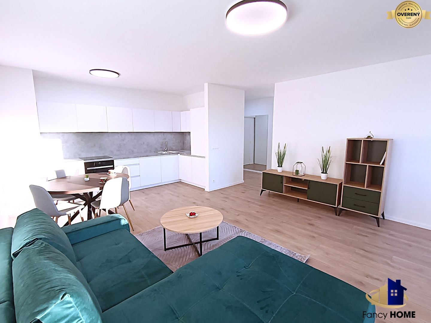 ** PRENAJATÝ** PRENÁJOM 3 izb byt s logiou POPRAD / 73 m2 / NOVOSTAVBA