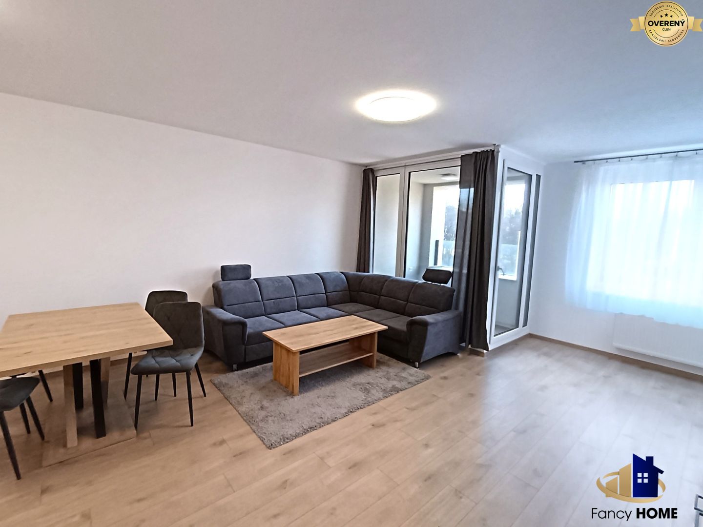 ** PRENAJATÝ ** Prenájom 2 izb byt Novostavba POPRAD KARPATSKÁ