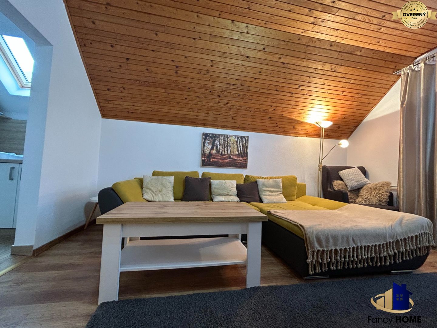 ** PRENAJATÝ ** 3 izb byt PRENÁJOM v Rodinnom dome / Nová Lesná