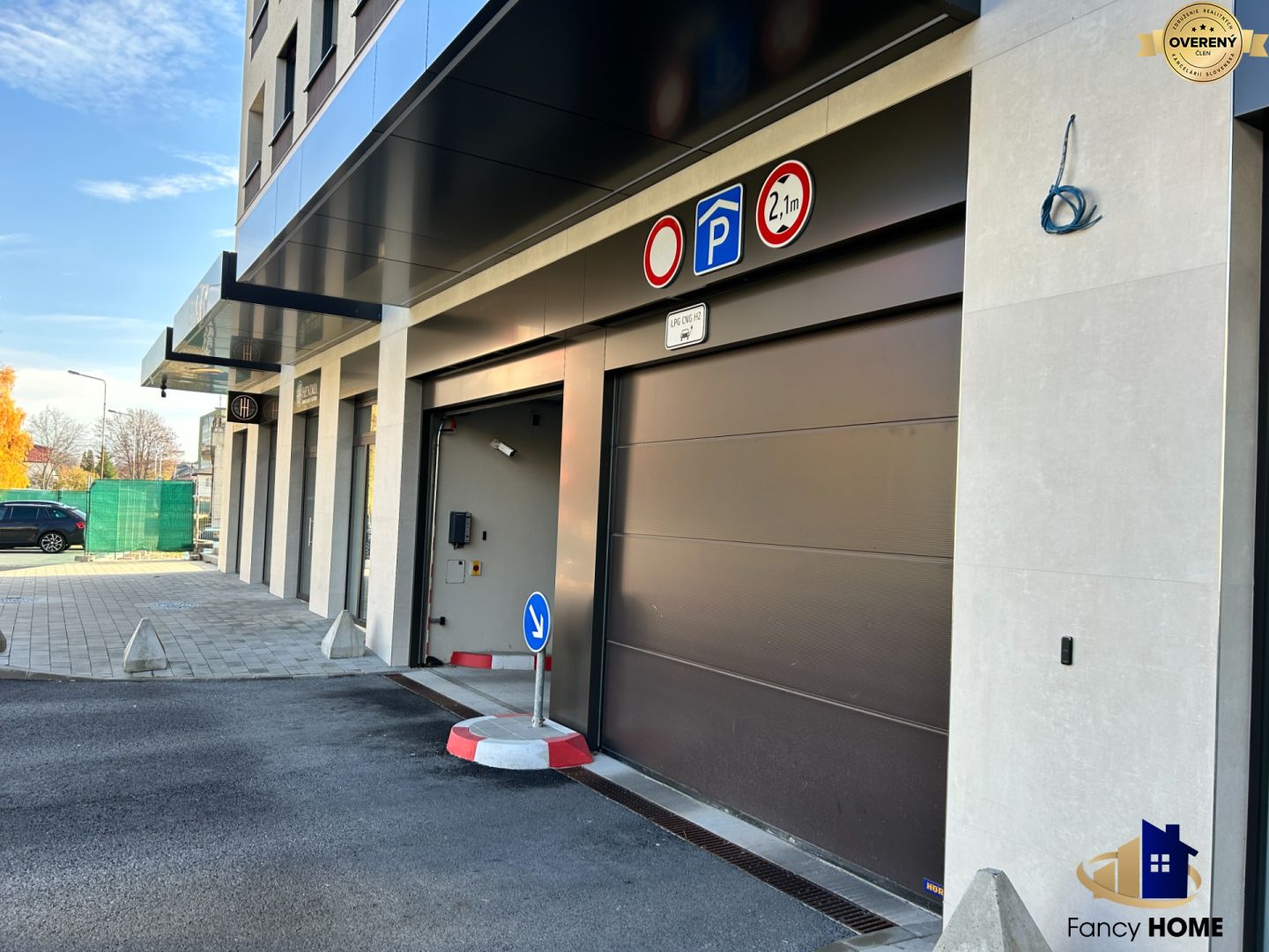 Prenajatý PRENÁJOM GARÁŽ Poprad, Karpatská Residence 27 m2