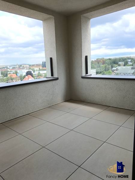 Loggia.jpg