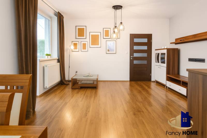 Obývacia izba spojená s kuchyňou.png