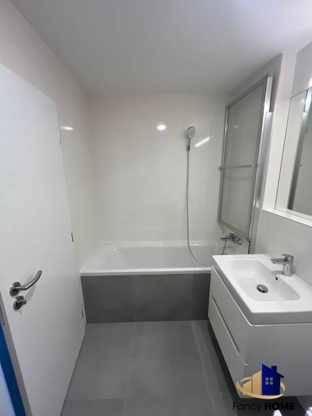 WhatsApp Image 2026-01-04 at 11.54.51 (8).jpeg