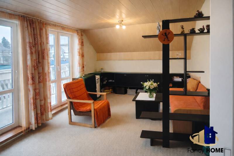 Izba na poschodí.jpg