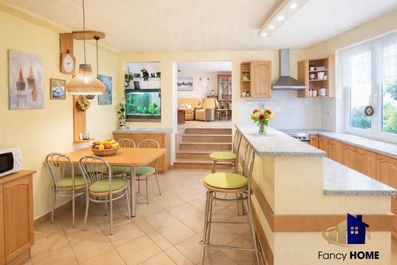 Kuchyňa pohľa od dverí.jpg